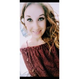 Maroon Cold-shoulder blouse